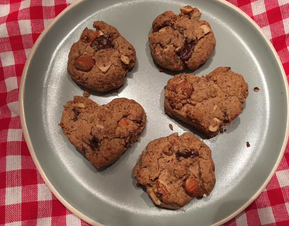 Stevige chocolate chip cookie met amandelen - Chocoladezusjes